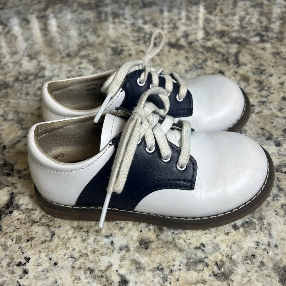 Footmates Cheer 8401 White Navy Blutcher Leather Saddle Oxford Dress Shoes Sz 7